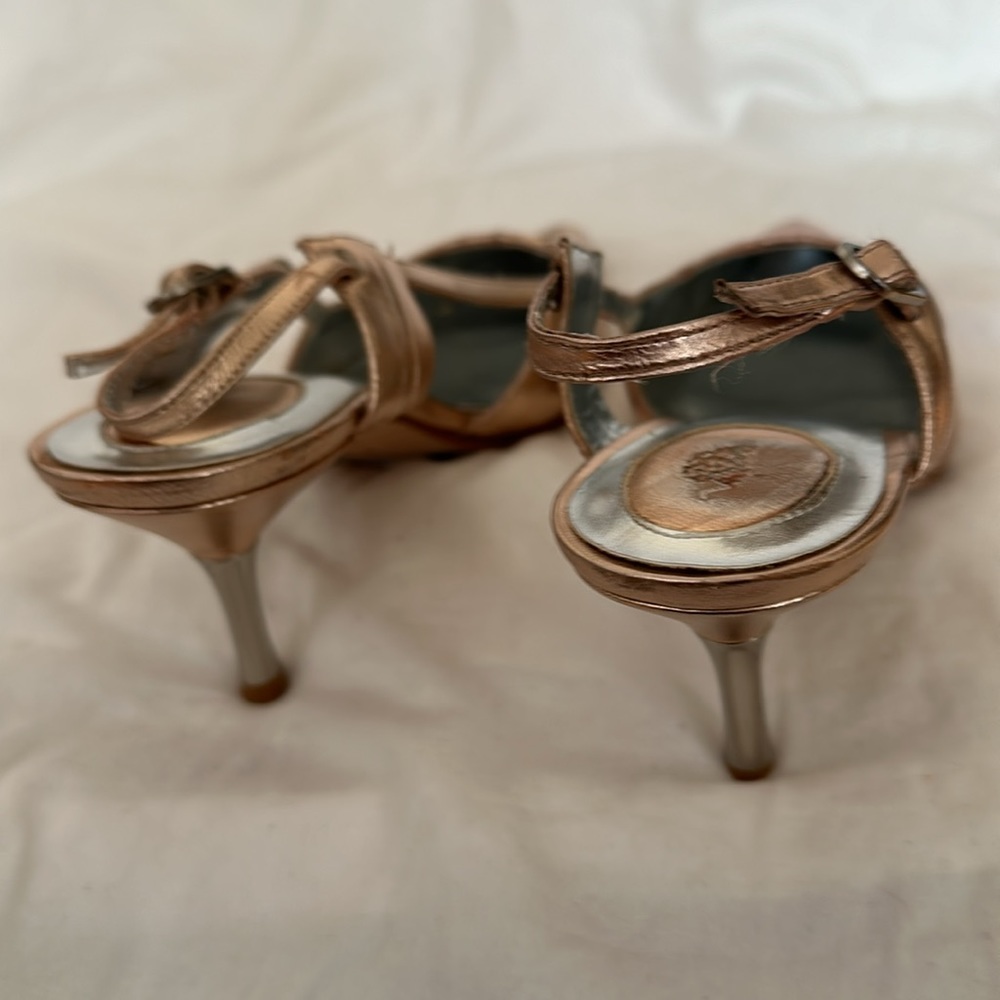 Shoes - Picture 4 of 7